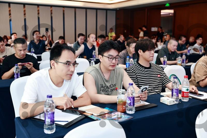 汇客查2025全国线下交易技术峰会重庆站圆满落幕！干货、机遇与惊喜全程拉满