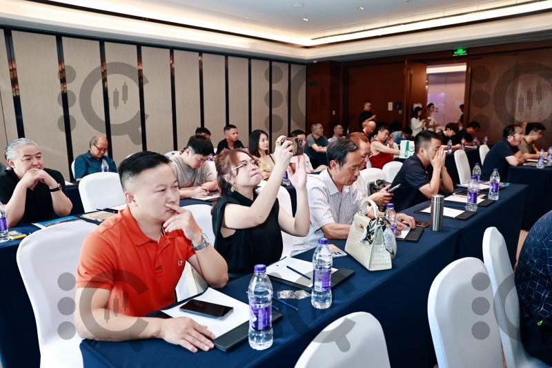 汇客查2025全国线下交易技术峰会重庆站圆满落幕！干货、机遇与惊喜全程拉满